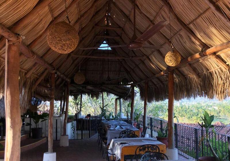 فندق Plaza Tucanes Manzanillo