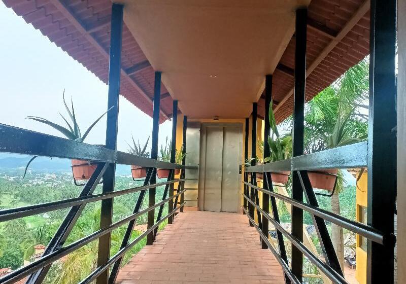 فندق Plaza Tucanes Manzanillo