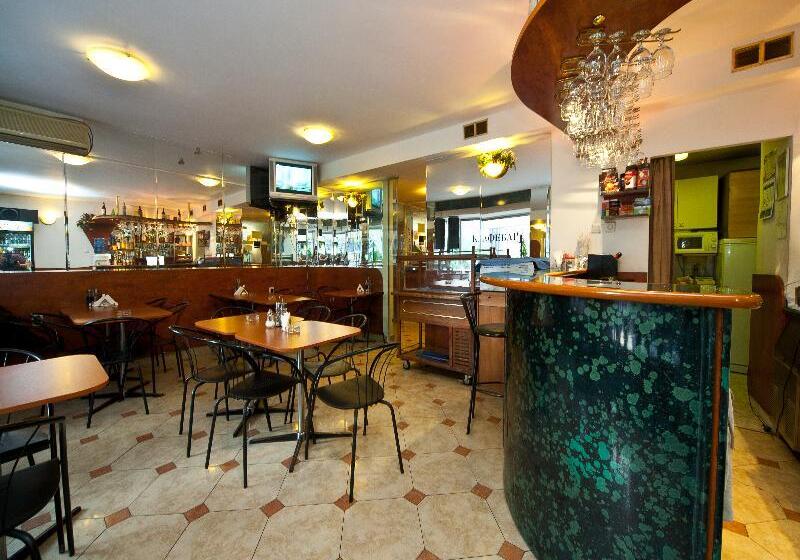 فندق Slavyanska Beseda