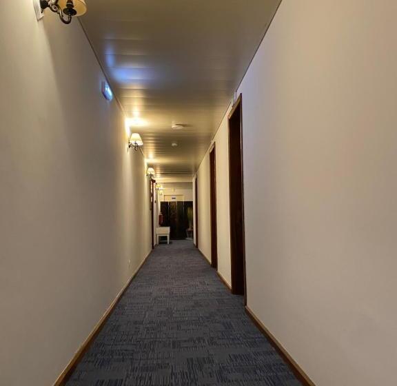 Отель Vinha Da Areia Beach