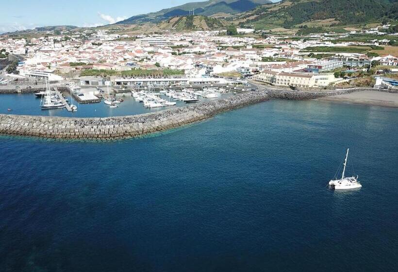 Отель Vinha Da Areia Beach