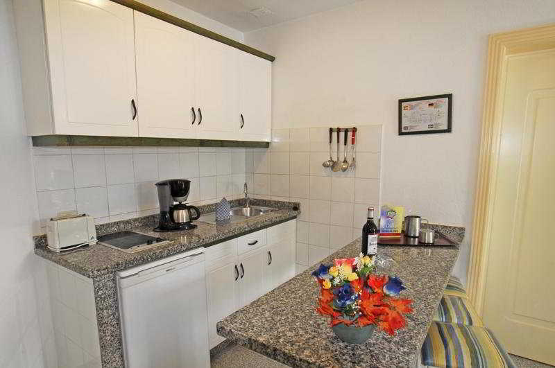 La Mirage Swingers Complex