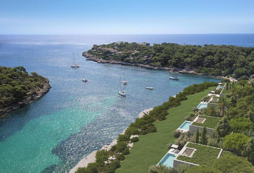 리조트 Ikos Porto Petro