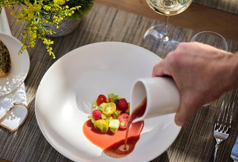 리조트 Ikos Porto Petro