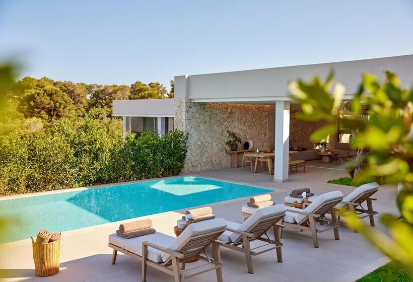 리조트 Ikos Porto Petro