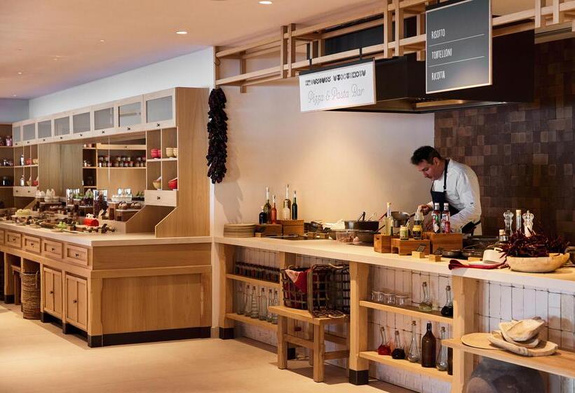 리조트 Ikos Porto Petro