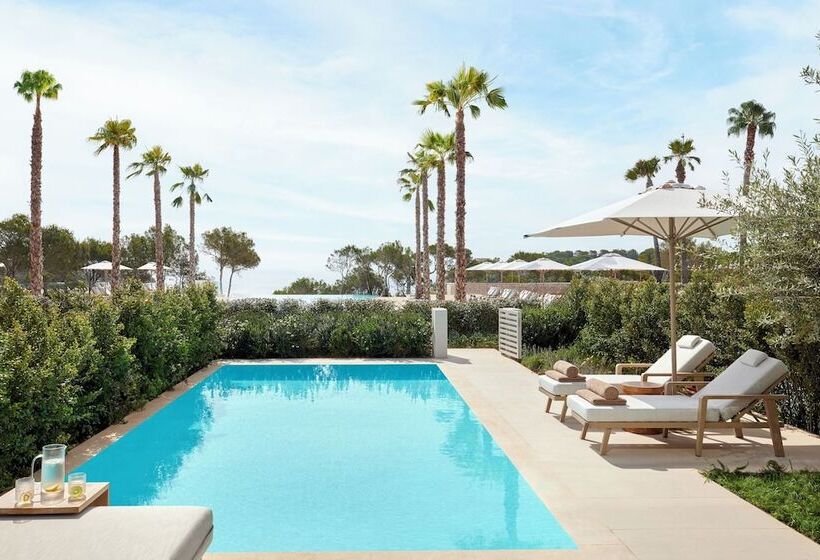 리조트 Ikos Porto Petro