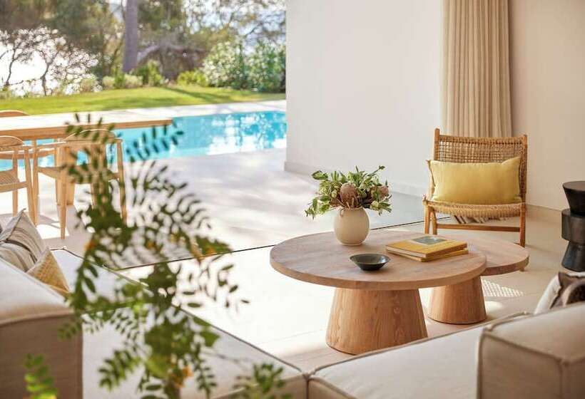 리조트 Ikos Porto Petro