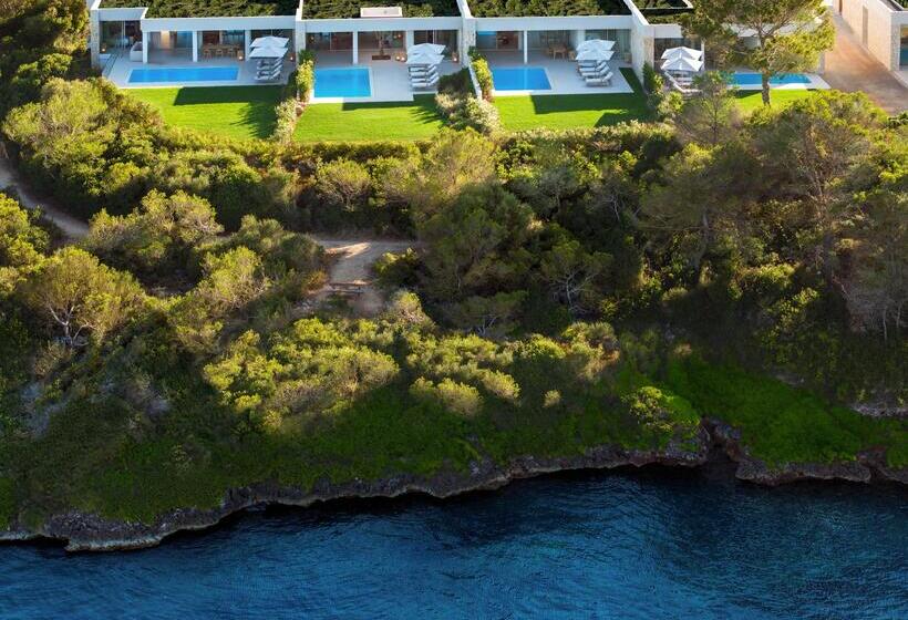 리조트 Ikos Porto Petro