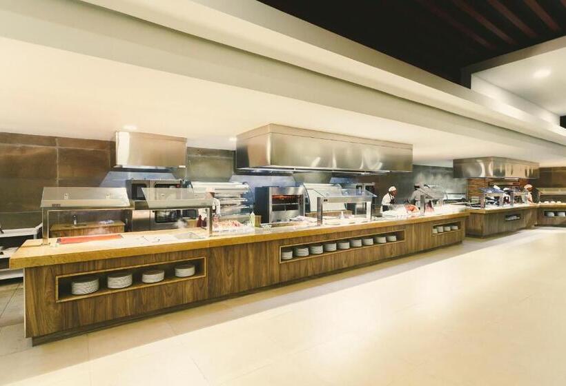 リゾートホテル Majestic Colonial Punta Cana All Inclusive