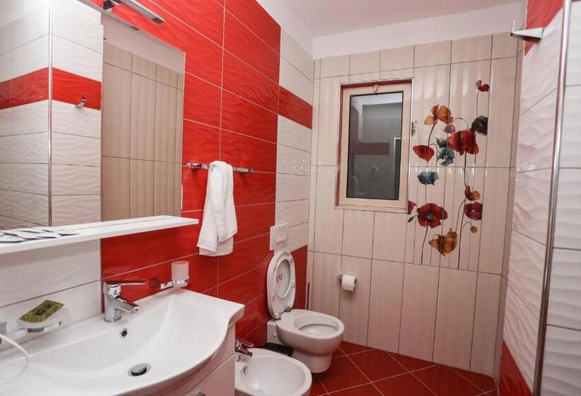 בית מלון כפרי Antalya   Beach Durres