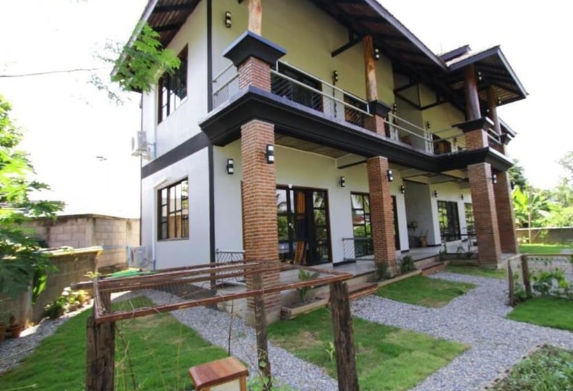 호텔 Above The Sea Maesariang