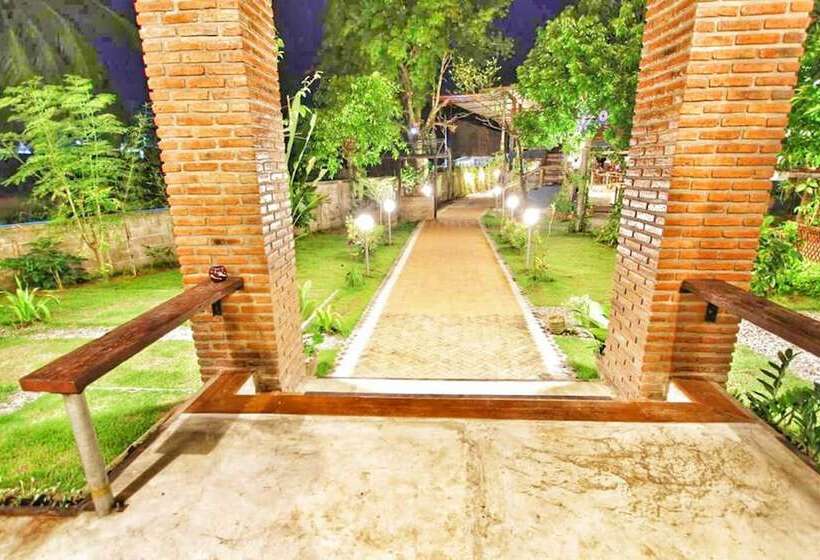 호텔 Above The Sea Maesariang