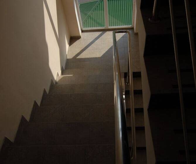 فندق Alles Guesthouse