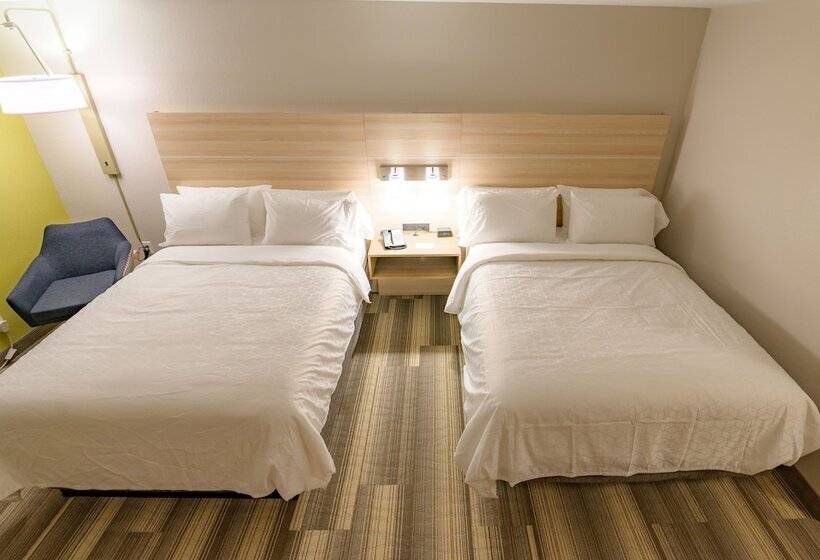 Отель Holiday Inn Express & Suites Dayton East   Beavercreek, An Ihg