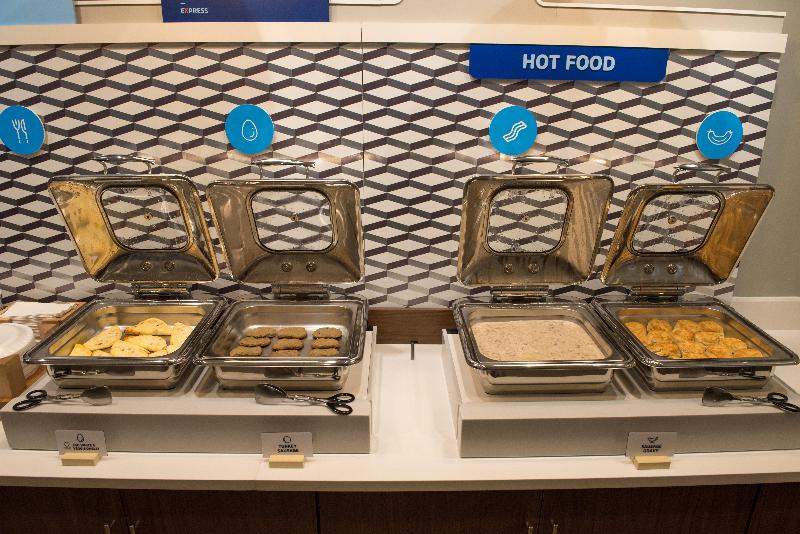 호텔 Holiday Inn Express & Suites Dayton North   Vandalia, An Ihg