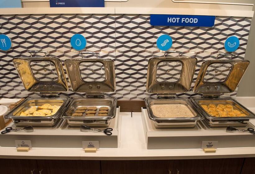 호텔 Holiday Inn Express & Suites Dayton North   Vandalia, An Ihg
