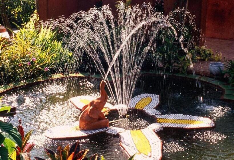 Отель Mohn Fah Sai Home Resort