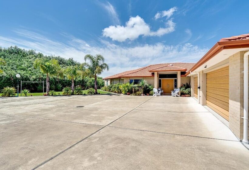 בית מלון כפרי Napier B&b   Tequila Sunrise