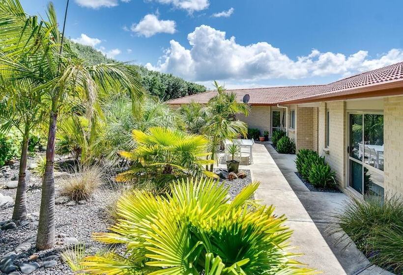 בית מלון כפרי Napier B&b   Tequila Sunrise