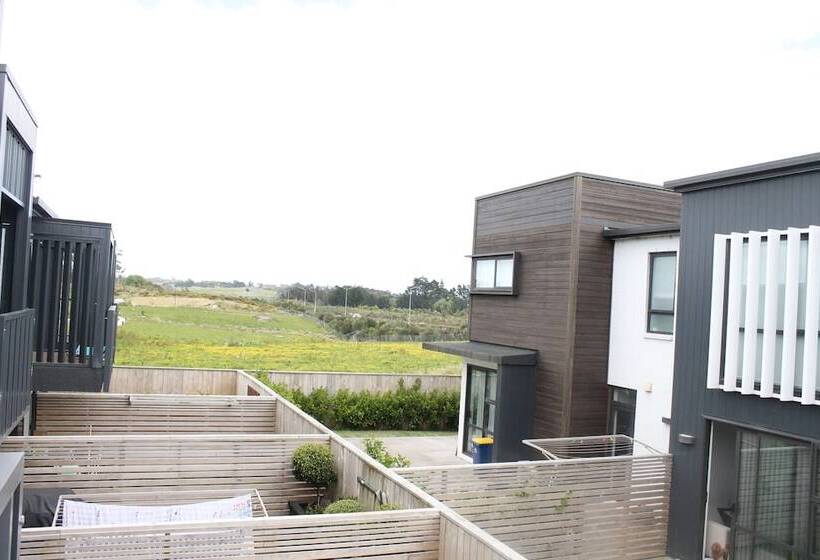 בית מלון כפרי Sam Family Home