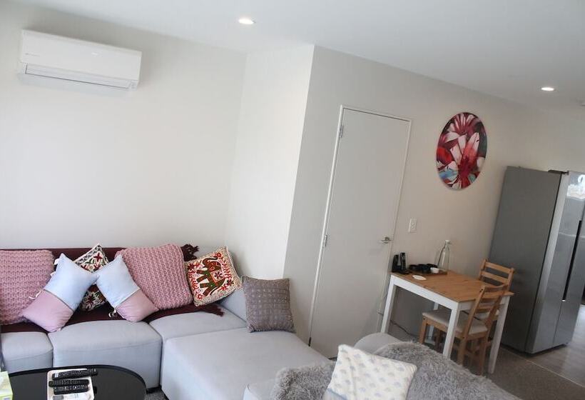 בית מלון כפרי Sam Family Home