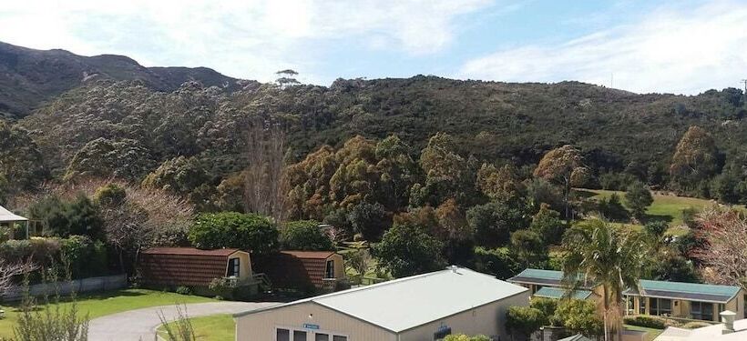 هتل Whatuwhiwhi Top 10 Holiday Park