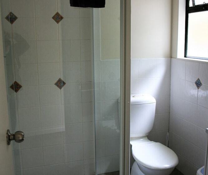 Отель Whatuwhiwhi Top 10 Holiday Park