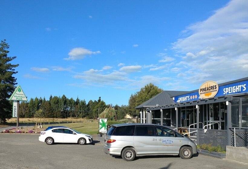 Pineacres Motel And Park