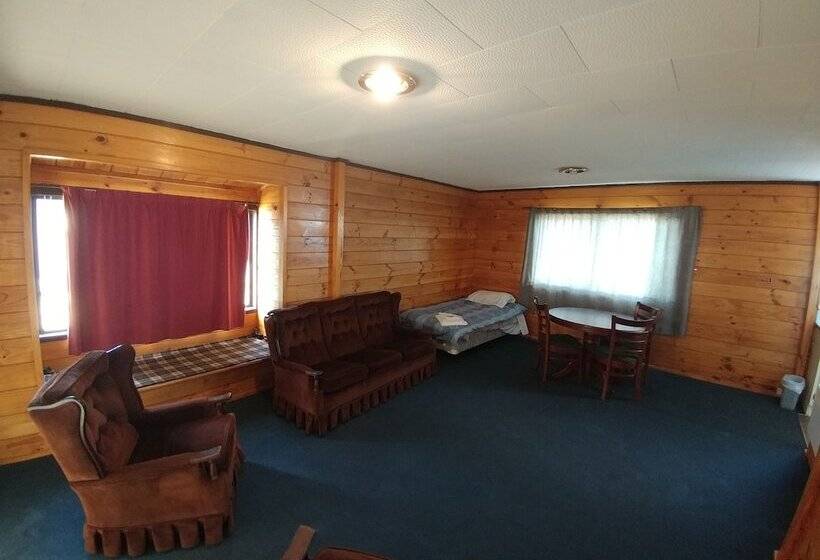 Pineacres Motel And Park