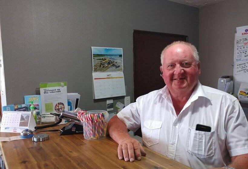 Pineacres Motel And Park