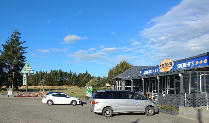 Pineacres Motel And Park