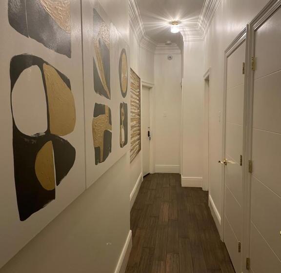 تختخواب و صبحانه Serenity In The Marigny