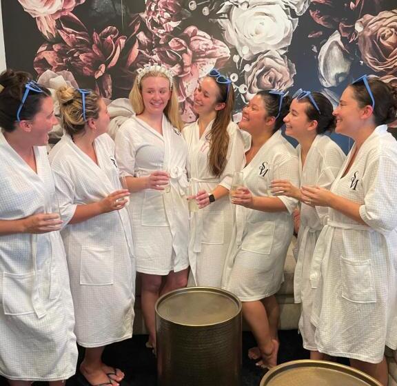 تختخواب و صبحانه Serenity In The Marigny