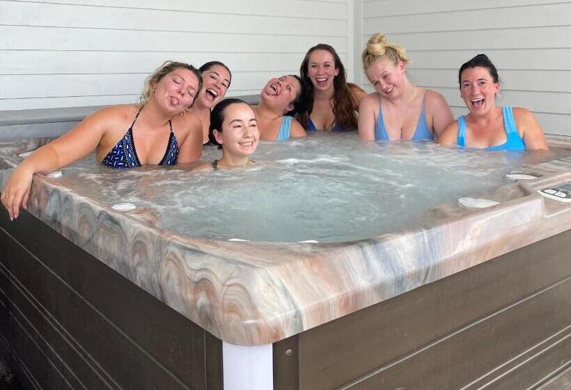 تختخواب و صبحانه Serenity In The Marigny