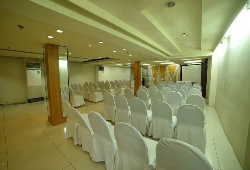 هتل Marcian Business