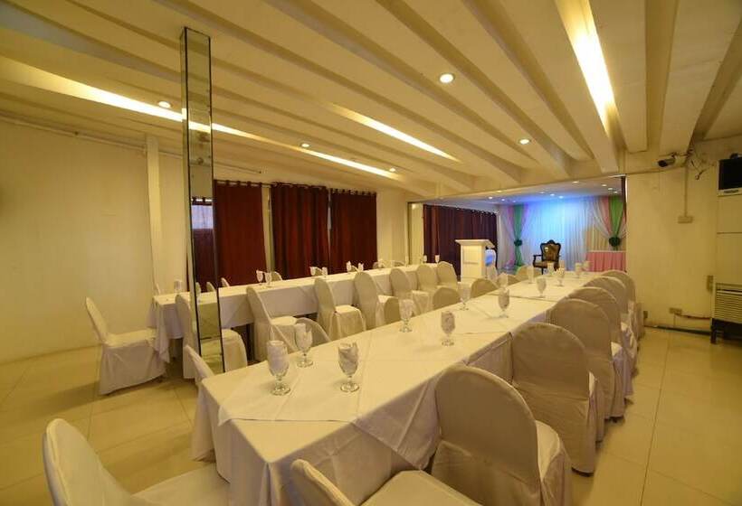 هتل Marcian Business