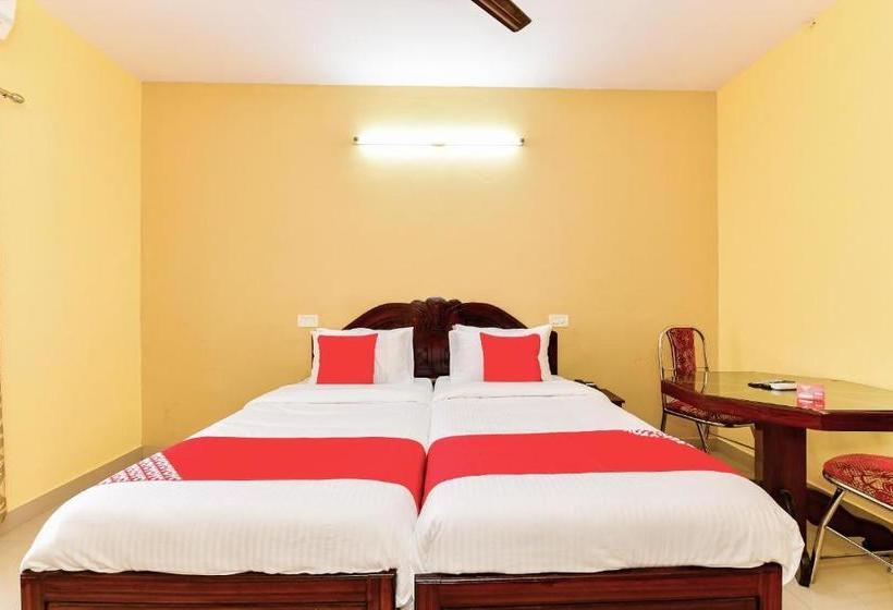 Hotel Flagship 4th Floor Residency