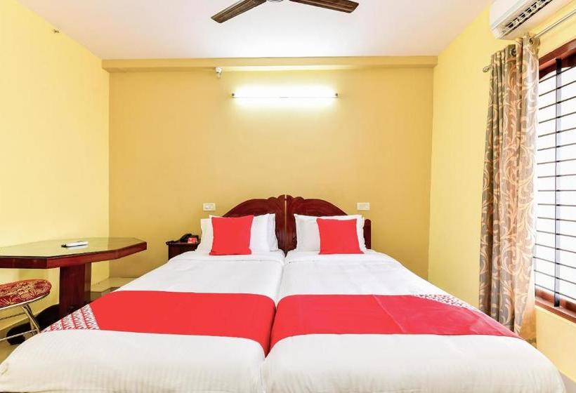 Hotel Flagship 4th Floor Residency