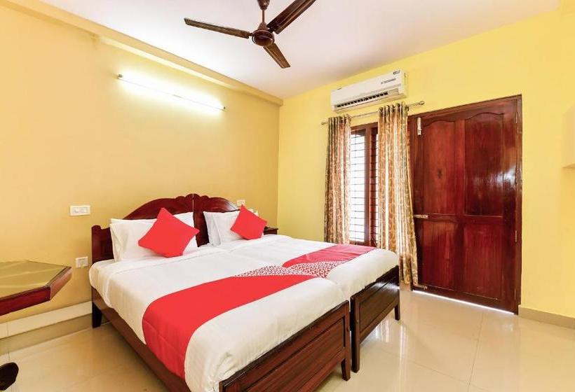 Hotel Flagship 4th Floor Residency