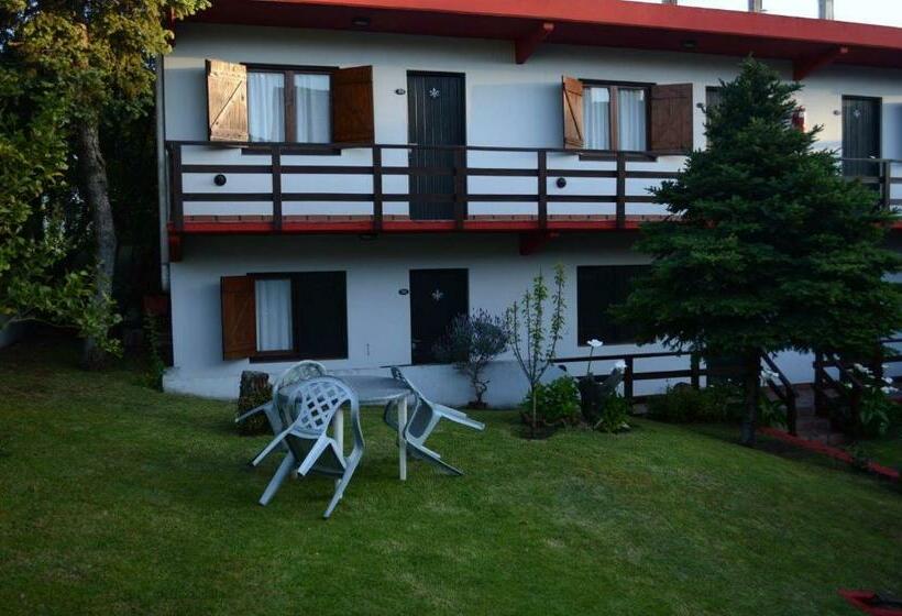 هاستل Hostería El Bosque