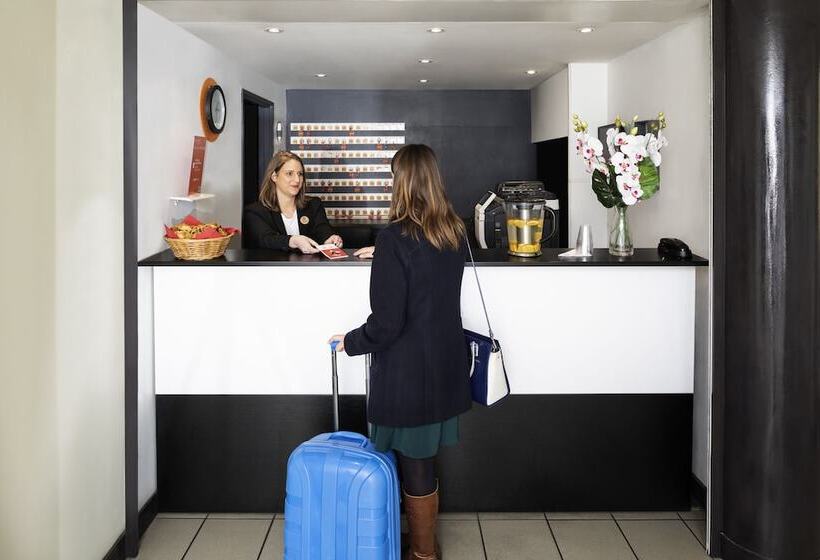 Aparthotel Adagio Access La Défense   Place Charras