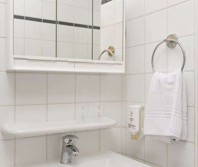 Aparthotel Adagio Access La Défense   Léonard De Vinci