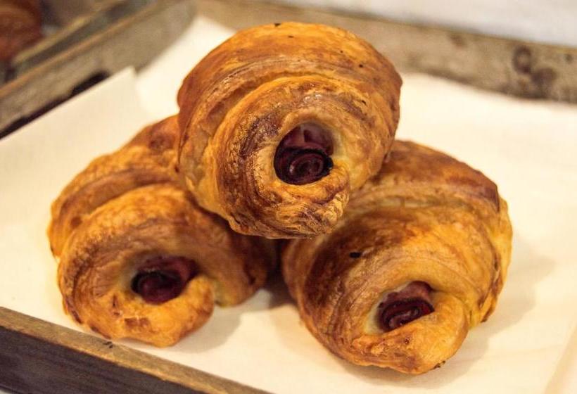 Apartamentos Turisticos Madanis