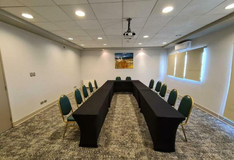 Отель Agua Del Desierto