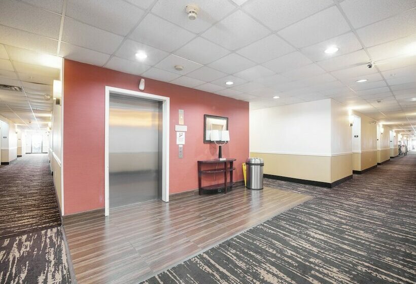 Отель Baymont By Wyndham Houston North