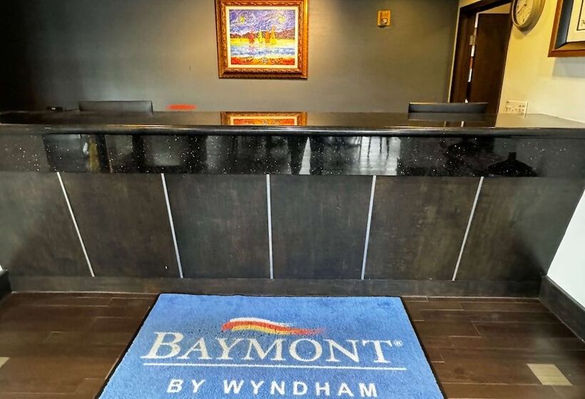 Отель Baymont By Wyndham Houston North