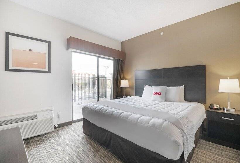 Отель Baymont By Wyndham Houston North