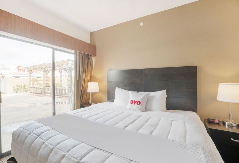 Отель Baymont By Wyndham Houston North