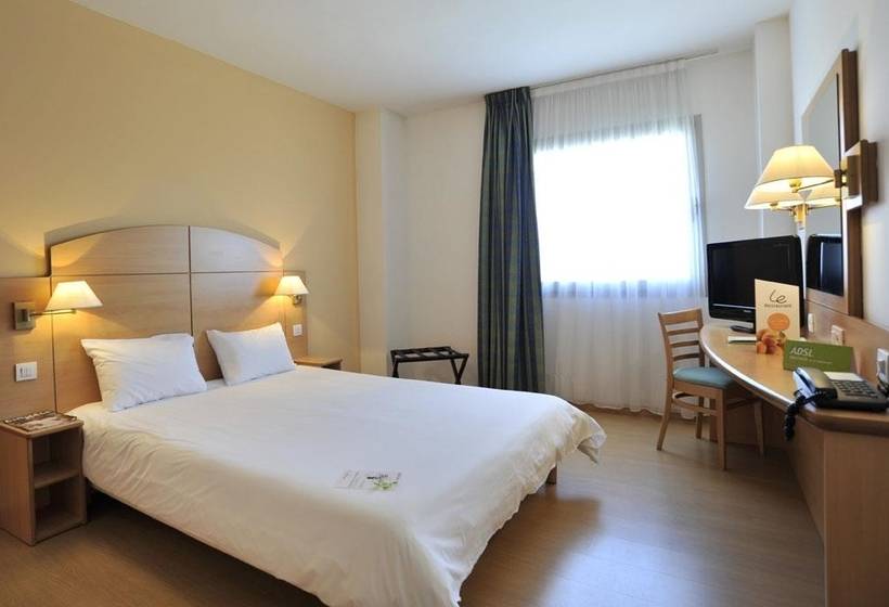 호텔 Travelodge Madrid Alcalá De Henares